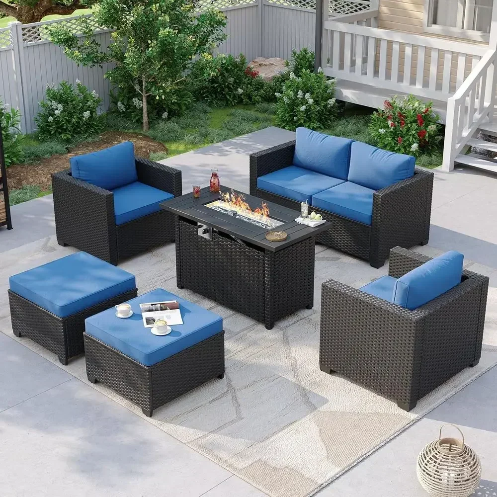 Outdoor Furniture Fire Pit Set - ชุดเฟอร์นิเจอร์ลานกลางแจ้ง 6 ที่นั่ง พร้อมโต๊ะเตาผิงและเก้าอี้หวาย, โซฟาหวายสีน้ำเงินกรมท่าพร้อมเบาะรองนั่งและที่วางเท้า