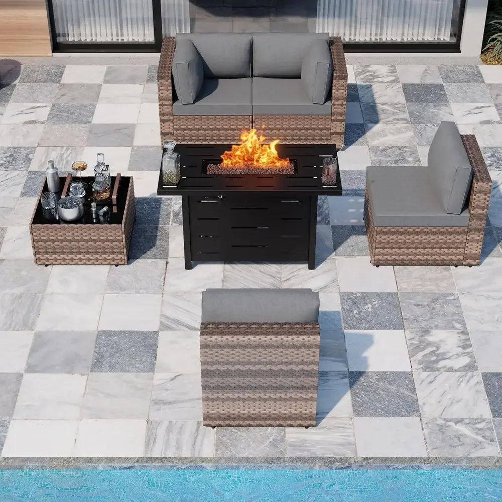 Outdoor Furniture Fire Pit Set - ชุดเฟอร์นิเจอร์สำหรับพื้นที่กลางแจ้ง 5 ชิ้น พร้อมเตาผิง โซฟาหวายสีน้ำตาล พร้อมเบาะรองนั่งสีเทา